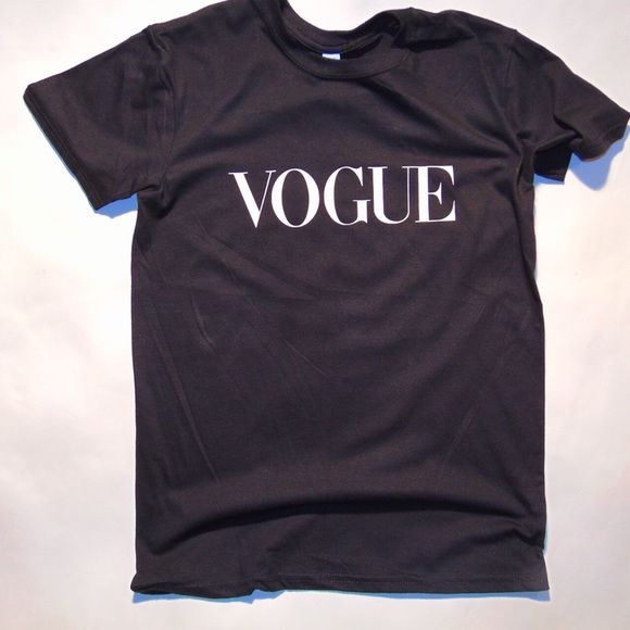 Forever 21 vogue t-shirt - Picture 3 of 4